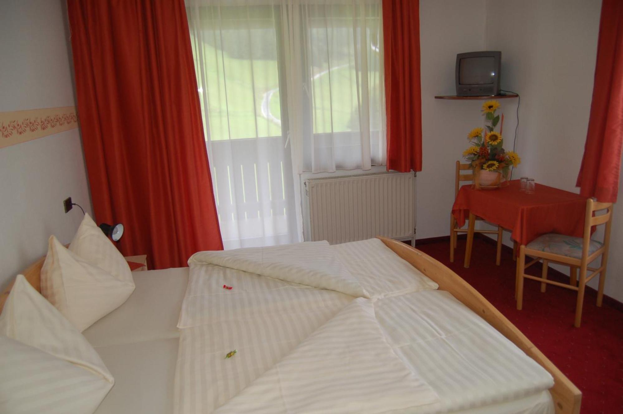 Alpenhotel & Aparthotel Lanz Hohentauern Cameră foto